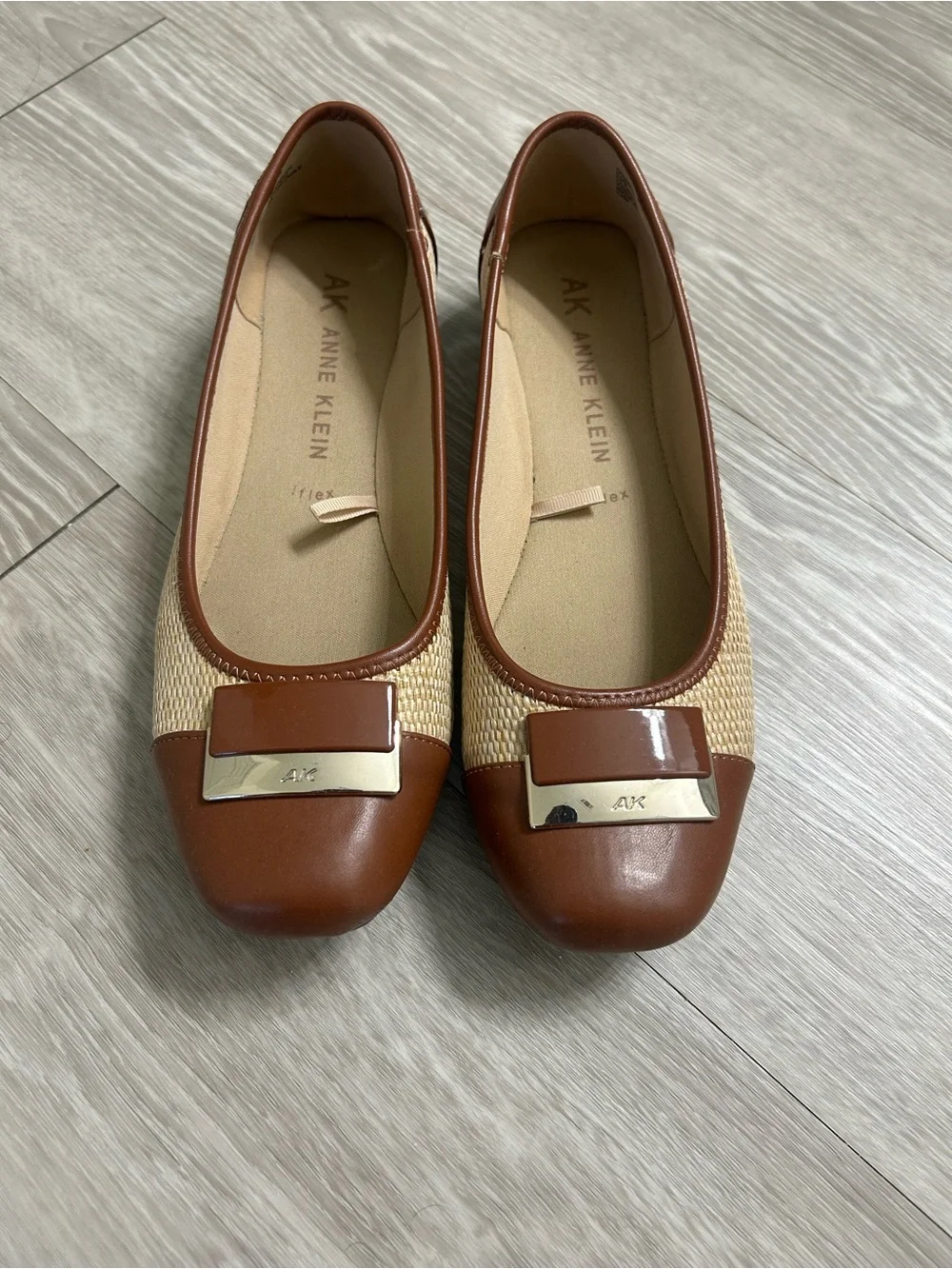 Anne Klein Tan Brown Flats